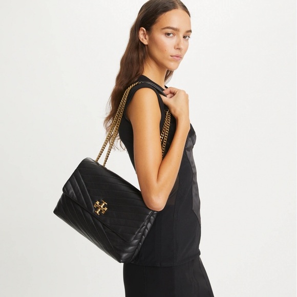 TORY BURCH KIRA CHEVRON CONVERTIBLE
SHOULDER BAG ((Authentic)) 2023 - Picture 2 of 16
